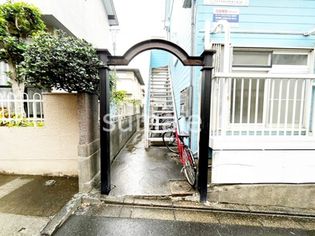 コスモコーポのエントランスです☆