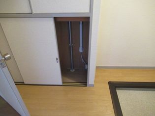 兵庫県公社 播磨城ノ宮3号棟の収納もある玄関です