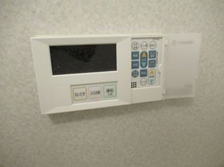 兵庫県公社 播磨城ノ宮3号棟の追い焚き機能のあるコントローラー