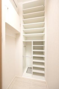 HARUMI FLAG PORT VILLAGE A棟のシューズインクローゼット※同タイプ間取りの別部屋参考