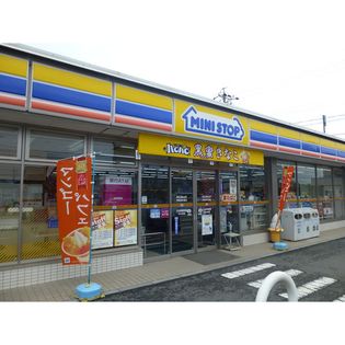 ミニストップ津栗真町屋店(コンビニ)まで515m