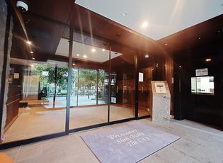 プレサンス新大阪ザ・シティのオートロック・防犯カメラ・自動ドア・管理人室
