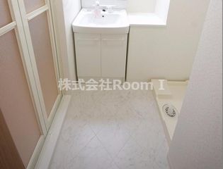 ヴィラ・リヴィエールの忙しい朝には欠かせない洗面所です