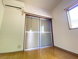 高洲フラワーパークの安心の雨戸付き★