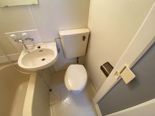 高洲フラワーパークの掃除しやすいトイレ★