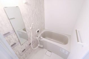 D-ROOM花高松のバス