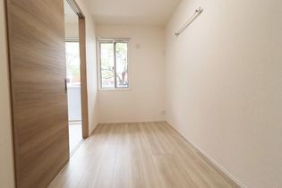 D-ROOM花高松の洋室