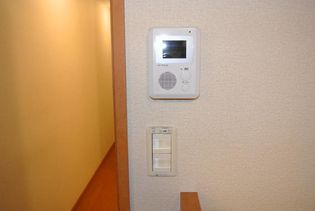 レオパレスKATSURAGIのモニター付きインターフォン
