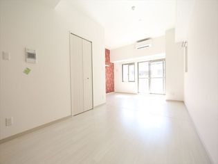 スレンダウェルステージの画像