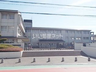桜井市立桜井西小学校(小学校)まで1187m