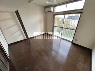 大石ハイツAのエアコン一基付いております