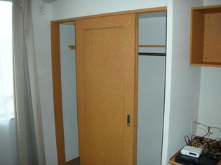 レオパレスHAYAの収納