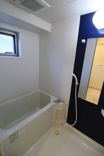 ウィスティリア照国のバス