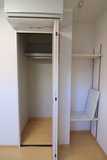 ウィスティリア照国のクローゼット