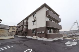 広島県尾道市栗原町の賃貸アパートの画像