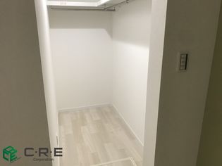 アイレガリア松戸五香のウォークインクロゼット完備でお部屋すっきり♪