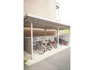 クレージュあさひの駐輪場