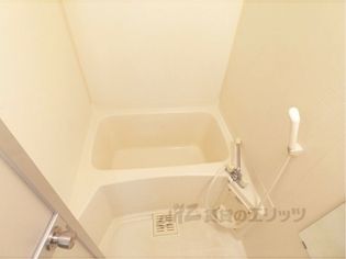 メゾングランピアのバス