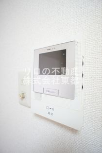 モンシャトーマキの訪問者が一目で分かるTVモニタ付インターホンです!