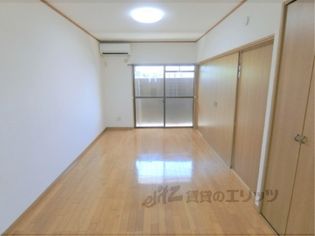 フラワー5番館のリビング