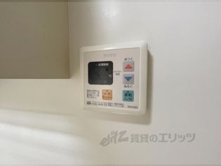 杉ヶ中町ビルの給湯器リモコン