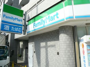 ファミリーマート天六駅前店(コンビニ)まで369m