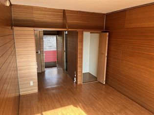 カリーナ泉の画像