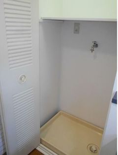 ワコー第2マンションの洗濯機置場