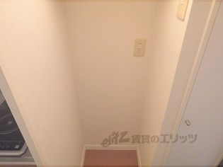 レオパレス武庫之荘の冷蔵庫置場