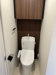 レアライズ浅草Vの落ち着いた色調のトイレです