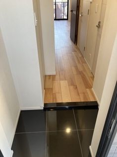 レアライズ浅草Vのきれいな玄関です