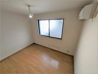 レジデンスシーバードの洋室6帖