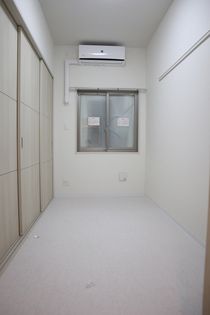 グレースリバー中之島の洋室(4.2帖)、ウォークインクローゼット付