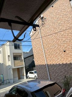 洗濯もの干す個所に屋根あり