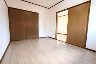 メゾン・ド・PT IIの☆洋室6帖のお部屋☆