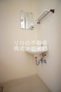 モンシャトーマキの洗面ボウルもついているので、ここで洗顔できますね☆