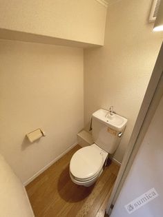 レオパレスきららのこの空間なんだか落ち着きます。清潔感のあるトイレです。