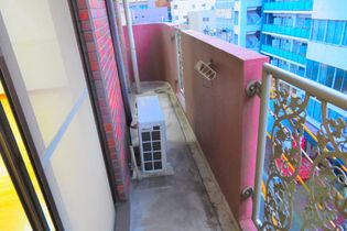 DNKMSAパートIビルのバルコニーは広さがあり、洗濯物も良く乾きますね。