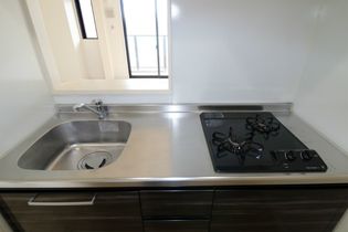 ルブラン箱崎のシンプルな清潔感のあるキッチンです!