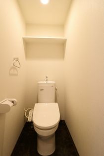 ルブラン箱崎の清潔感のあるトイレです。