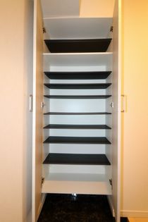 ルブラン箱崎の下駄箱もしっかりついてます!