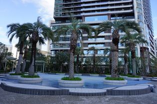 パークタワー勝どきミッドのミッド・サウス棟間中庭