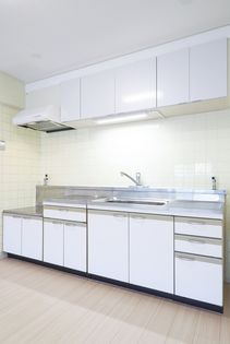 UR武庫川の収納充実のキッチンです