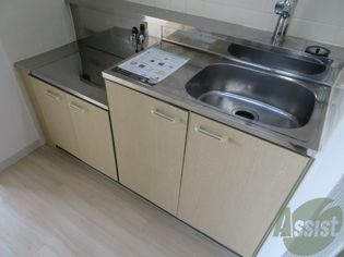 第2サンハイツ台原の十分な大きさのキッチンですね。2口コンロも置けます。