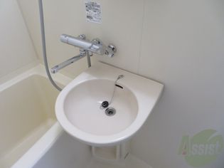 第2サンハイツ台原のお風呂に入りながらここも掃除できちゃいますね。
