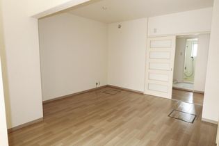 ローレルマンション斉木 A棟の画像