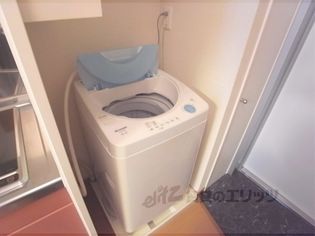 レオパレス京都鷹峯の洗濯機置場