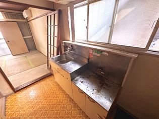 中根岸荘のキッチンスペース