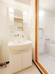 アーデン新大阪の独立洗面・脱衣所