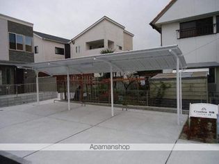 Luminousの駐車場